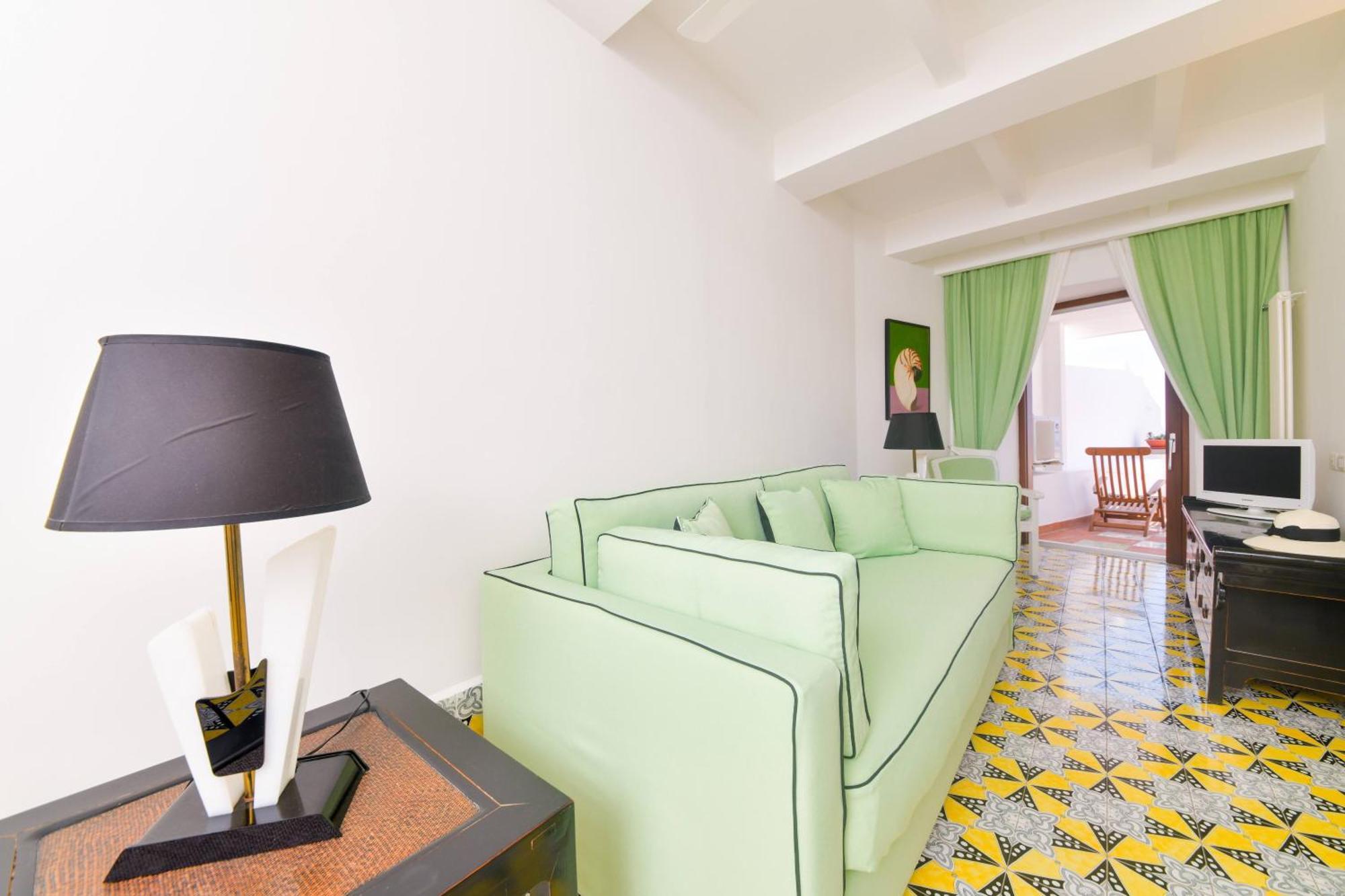 Hotel Casa Celestino Sant'Angelo  Exterior photo